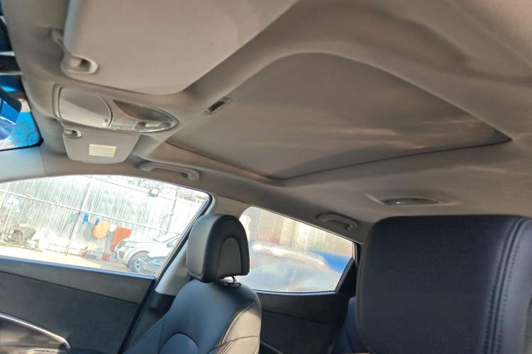 Used Hyundai Santa Fe 2013 2.4L Automatic 2WD Comfort Edition
