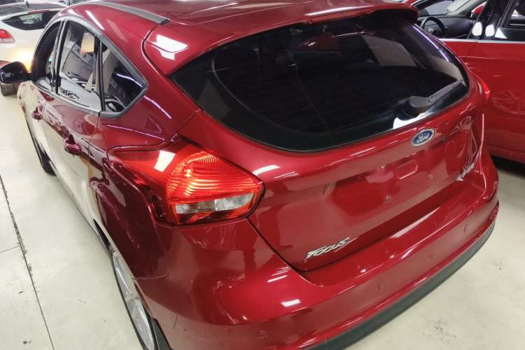 Used Ford Focus 2015 Hatchback 1.6L Automatic Fashion Edition