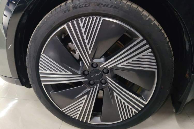 Used Lynk & Co 08 EM-P 2023 220km All-Wheel-Drive Performance Halo