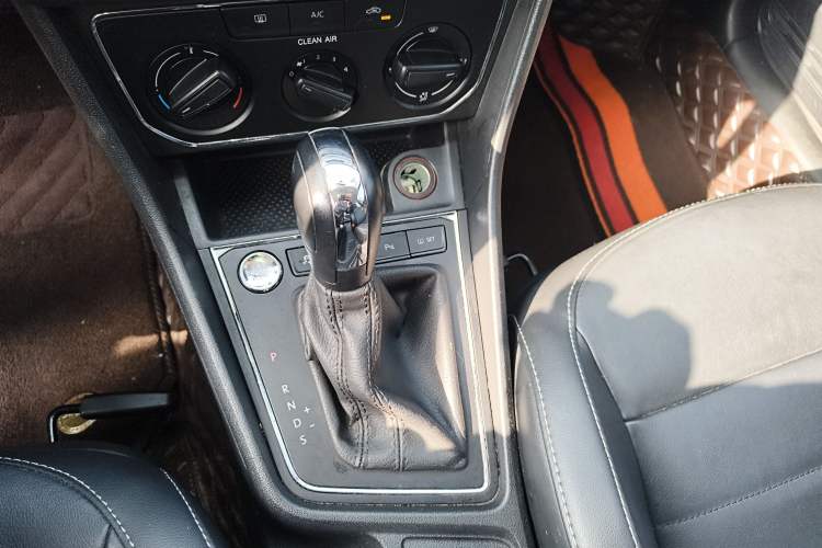 Used Volkswagen Lavida 2017 1.6L Automatic Comfort Edition
