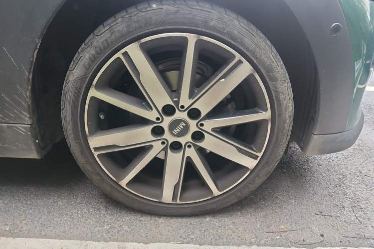 Used MINI 2023 1.5T COOPER Artist Right Front Wheel Hub