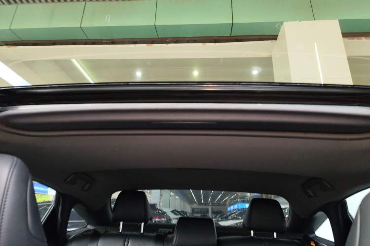 Used Toyota Avalon 2023 2.5L Luxury Edition Headliner