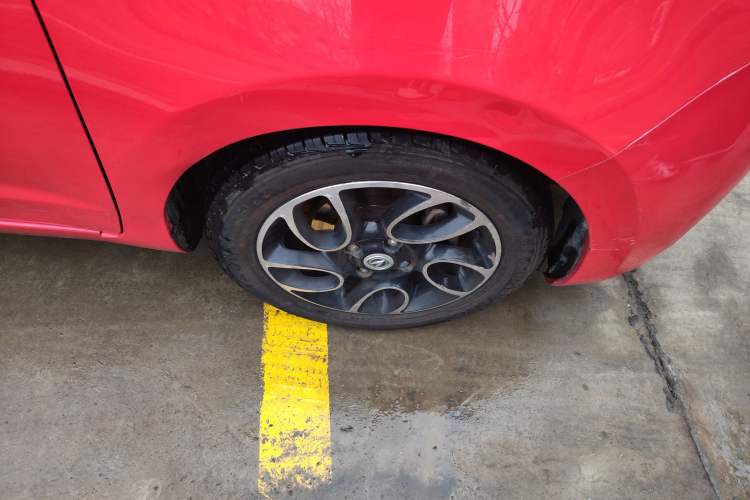 Used CHANGAN Benni 2014 1.4L IMT Luxury Model with Sunroof
