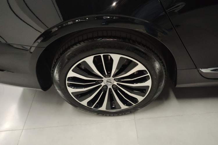 Used Volvo S90 New Energy 2025 Plug-in Hybrid Four-Wheel Drive Long-Range Zhiyi Luxury Edition
