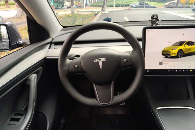 Used Tesla Model Y 2024 Rear-Wheel-Drive Version

