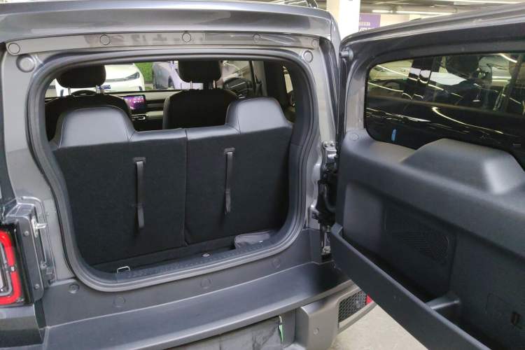 Used Baojun Spark 2024 Flagship Edition Trunk