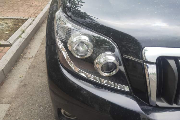 Used Toyota Prado 2010 2.7L Automatic Standard Edition Right Front Headlight