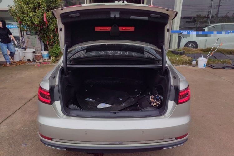 Used Audi A4L 2019 40 TFSI Ambition China VI Trunk