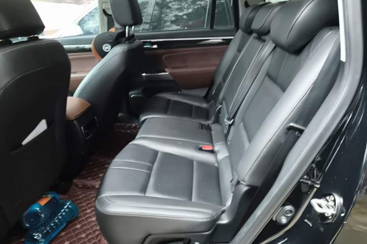 Used GAC Trumpchi GS8 2017 320T Four-Wheel Drive Luxury Smart Connectivity Version (7 Seats) Left Rear Seat