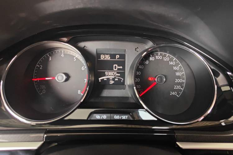 Used Volkswagen C-TREK 2018 1.5L Automatic Luxury Edition Instrument Cluster