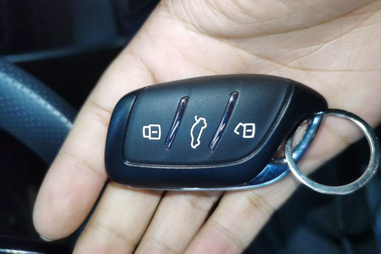 Used Roewe i5 2026 Model 1.5L Manual Comfort Version
