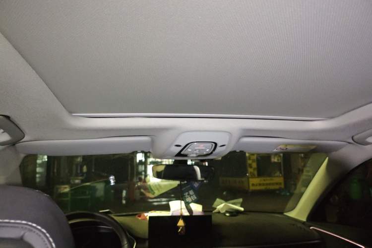 Used Audi A4L 2022 40 TFSI Luxury Dynamic Model Headliner