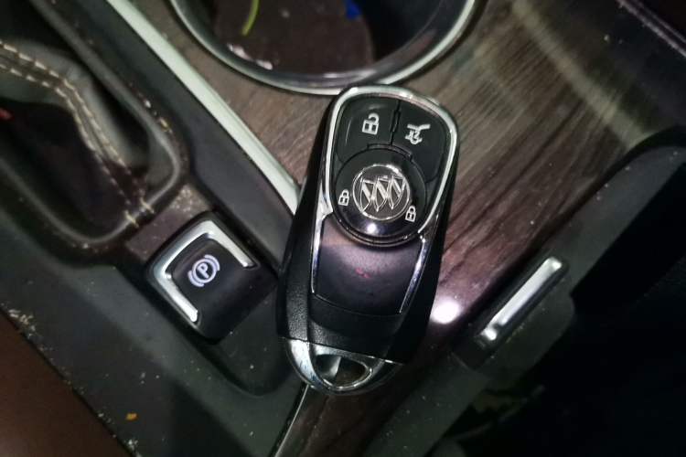 Used Buick Envision 2017 28T Four-Wheel Drive Elite Model
