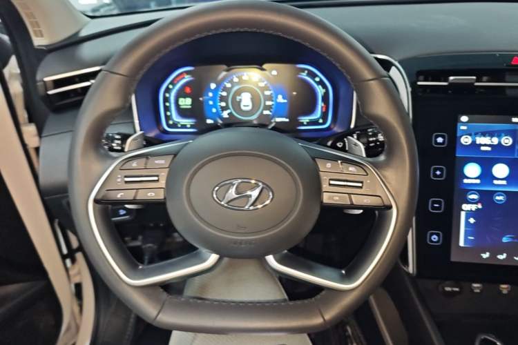 Used Hyundai Tucson 2021 Tucson L 1.5T DCT GLX Elite Edition Steering Wheel