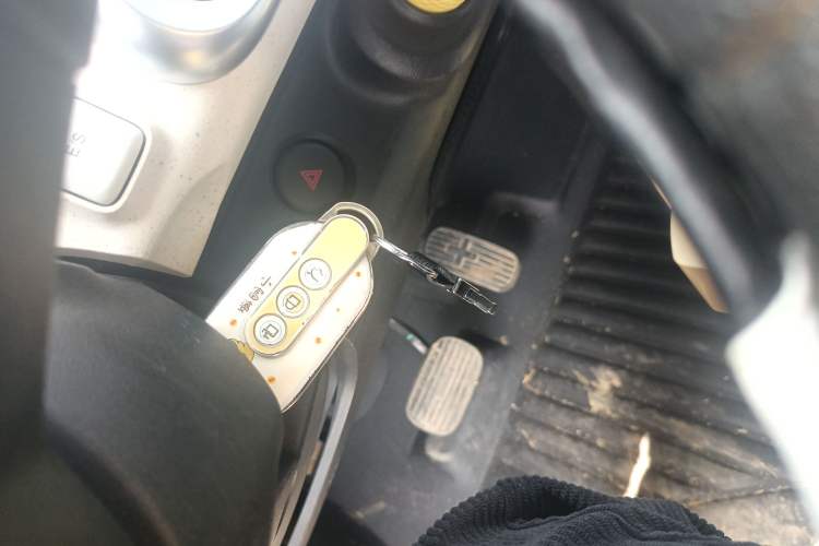 Used Wuling Hongguang MINIEV 2024 3rd Generation 215km Advanced Version Interior 1