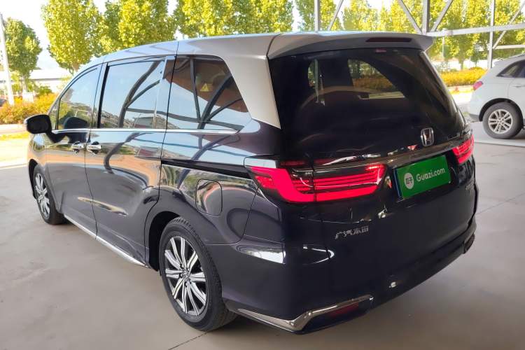 Used Honda Odyssey 2022 2.0L eHEV Sharp Smart Edition