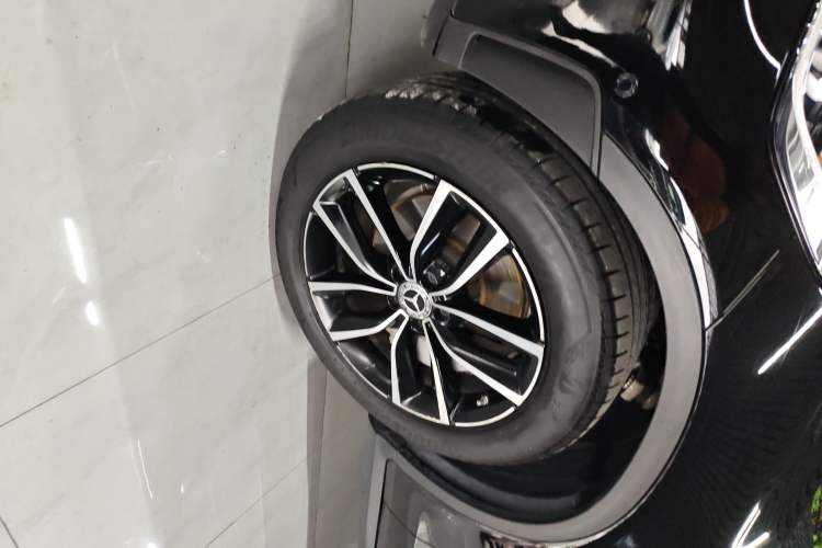 Used Mercedes-Benz GLC 2022 GLC 260 L 4MATIC Luxury Model Exterior 4