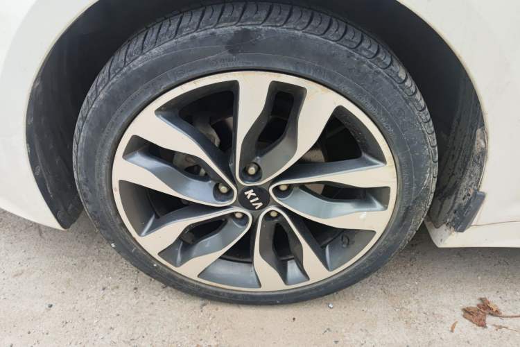 Used Kia K5 2014 2.0L Automatic LUXURY
