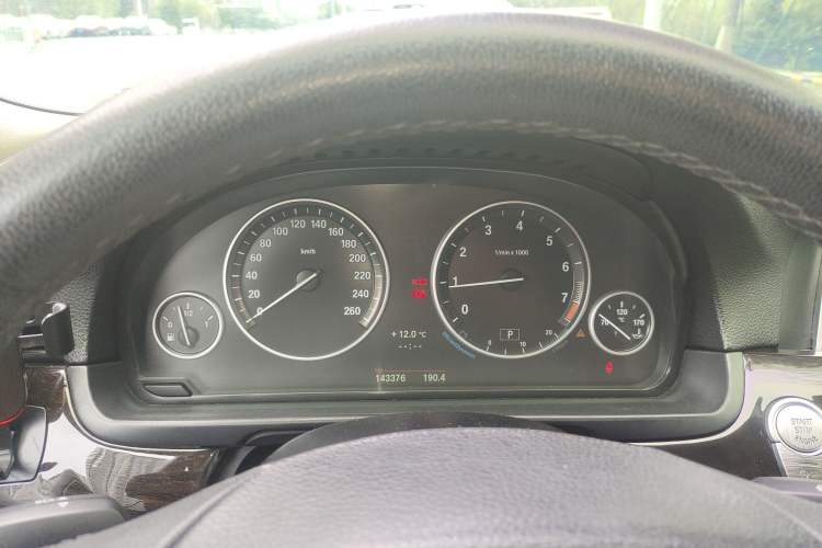 Used BMW 5 Series 2013 525Li Leading Model
