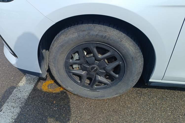 Used BYD Seal 05 DM-i 2025 DM-i Smart Drive 55KM Luxury Model Left Front Wheel Hub