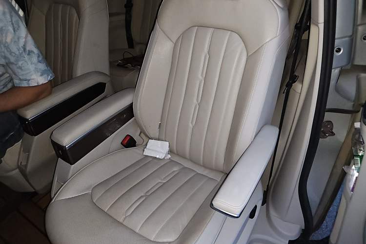 Used Volkswagen Viloran 2020 330TSI Luxury Edition
