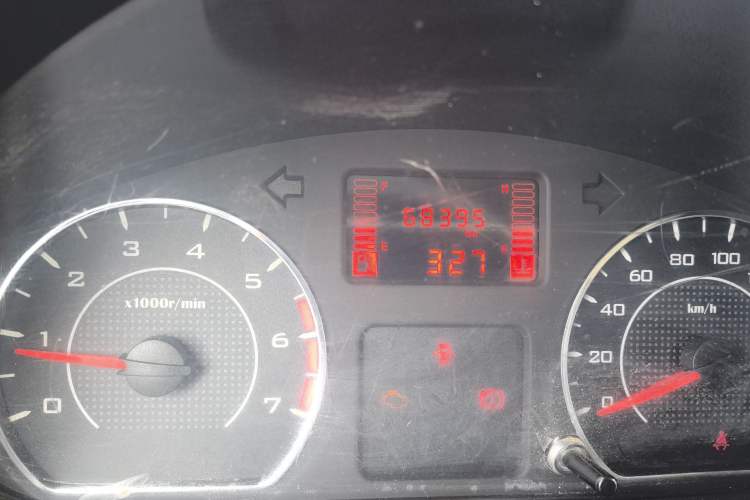 Used Wuling Hongguang V 2019 1.5L Jingqu Edition Sealed-Window Vehicle China VI LAR