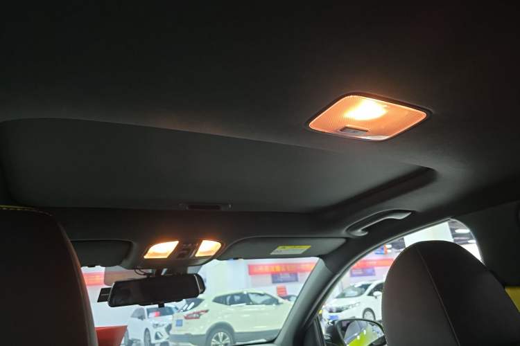 Used Hyundai ENCINO 2018 1.6T Dual-Clutch Prestige Version China V Standard Headliner