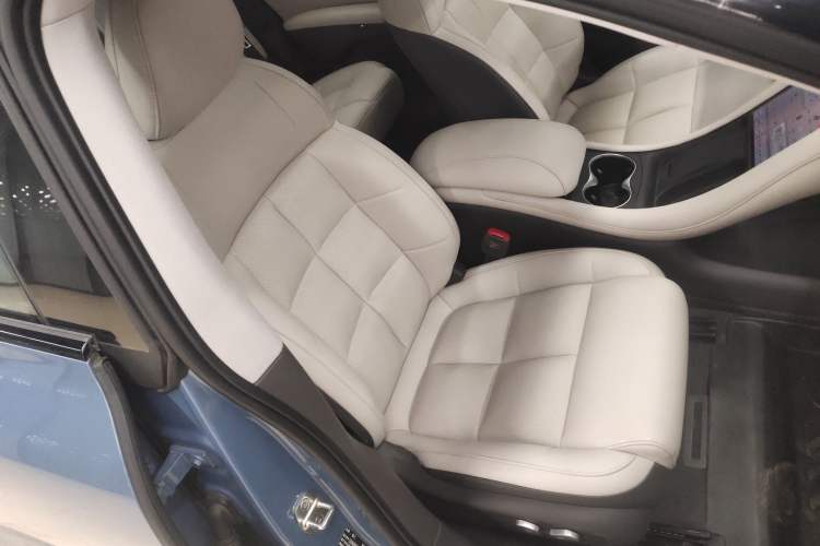 Used IM L6 2024 Max Standard Edition Right Front Seat