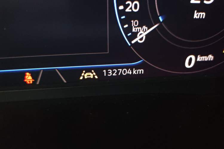 Used Volkswagen Viloran 2020 380TSI Flagship Edition Odometer Close Up