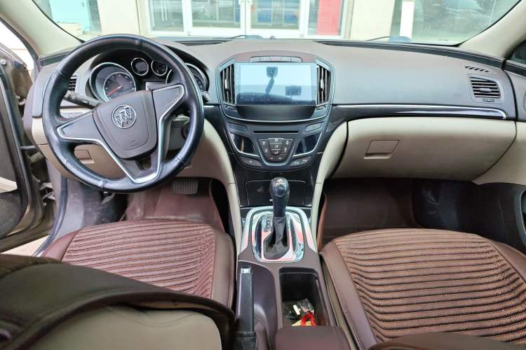 Used Buick Regal 2015 2.0L Leading Fashion Edition