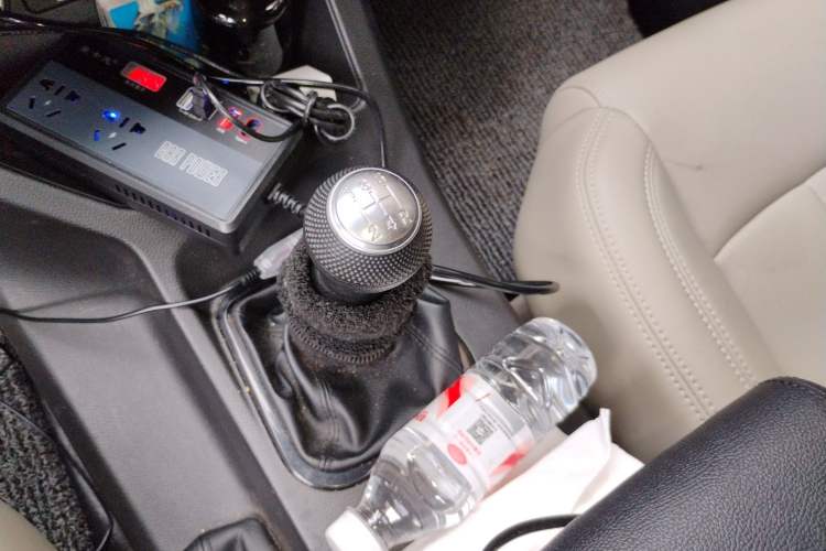 Used FORTHING Lingzhi 2019 M5L 1.6L 7-Seater Base Model China VI Standard
