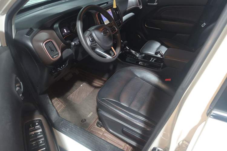 Used GAC Trumpchi GS3 2017 200T Automatic Luxury Edition Left Front Seat