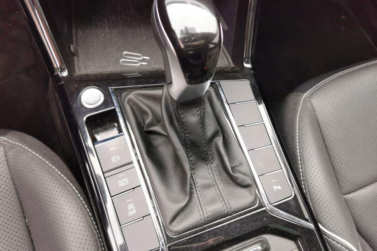 Used Volkswagen Passat 2024 380TSI Starry Dragon Edition Gear Lever