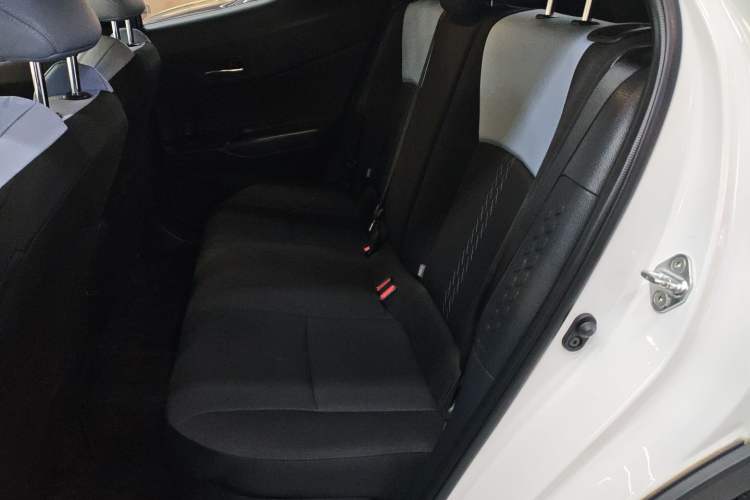 Used Toyota IZOA 2020 2.0L Yi Xiang CARE