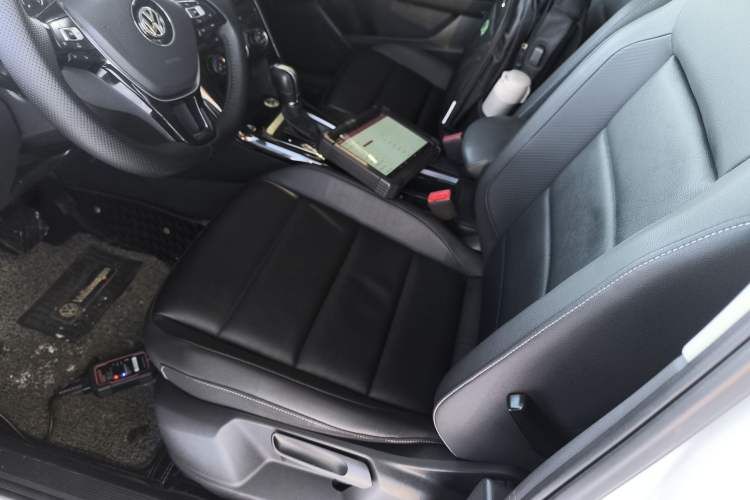 Used Volkswagen T-ROC 2018 280TSI DSG Two-Wheel-Drive Comfort Version China V Standard