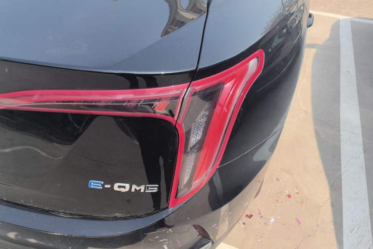 Used Hongqi E-QM5 2022 431 km Charge & Enjoy Edition