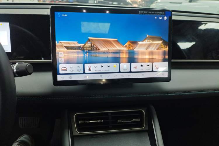 Used BYD Qin L 2025 DM-i Smart Drive 120KM Superior Model
