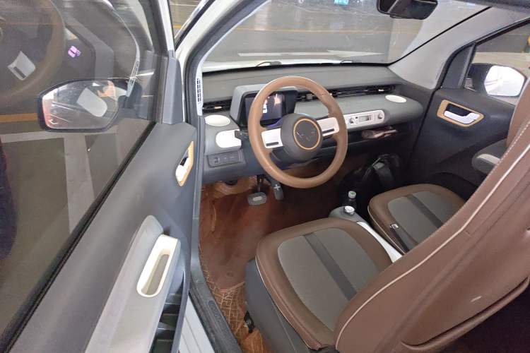 Used Wuling Hongguang MINIEV 2022 GAMEBOY 200km Gaming Edition with Lithium Iron Phosphate
