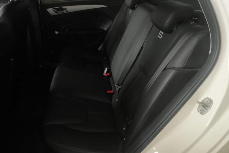 Used Chery Arrizo 5 2018 1.5L Manual Tribute to Youth Edition