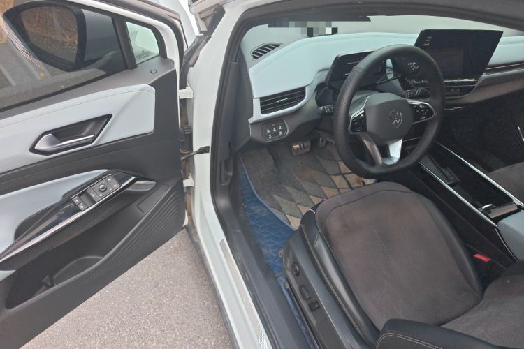 Used Volkswagen ID.4 X 2022 Pure Long-Range Version Driver Seat