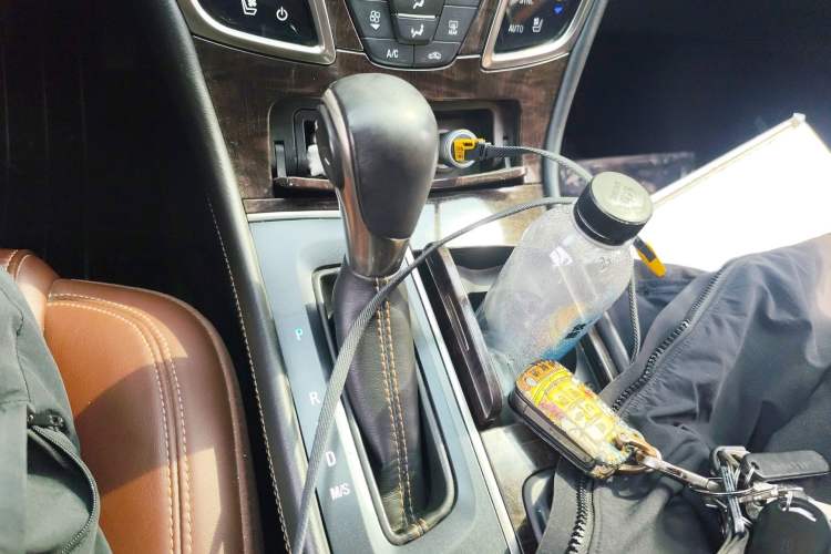 Used Buick LaCrosse 2013 2.4L SIDI Luxury Comfort Edition Gear Lever