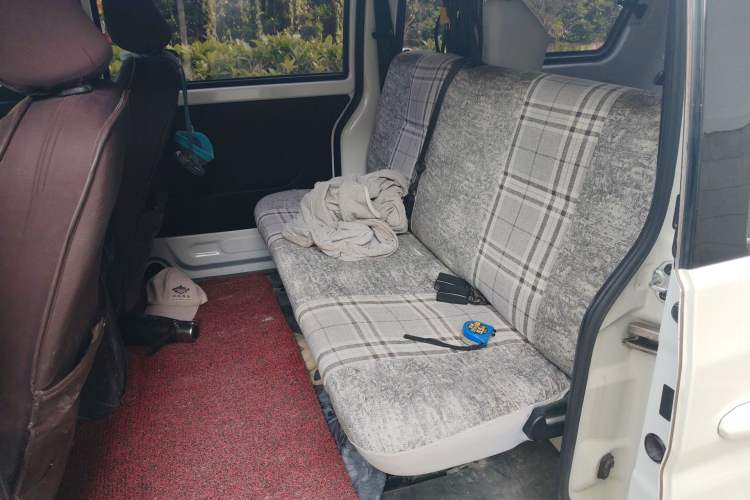 Used Jinbei Gold Hiace 2023 1.5L Passenger Vehicle Engineering Lion 5/6/7 Seater Left Rear Seat