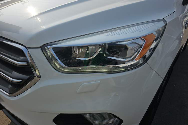 Used Ford Kuga 2019 EcoBoost 180 Two-Wheel-Drive Titanium Plus Model China VI Standard
