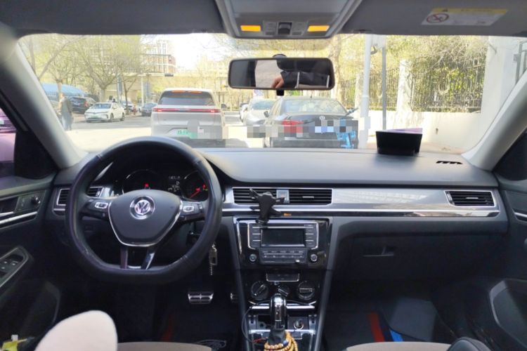 Used Volkswagen C-TREK 2018 230TSI DSG Comfort Model Center Console