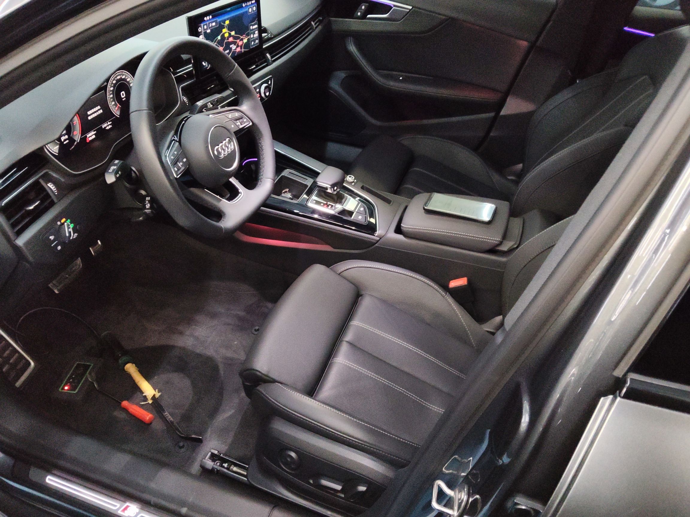 Переднее сиденье в автомобиле