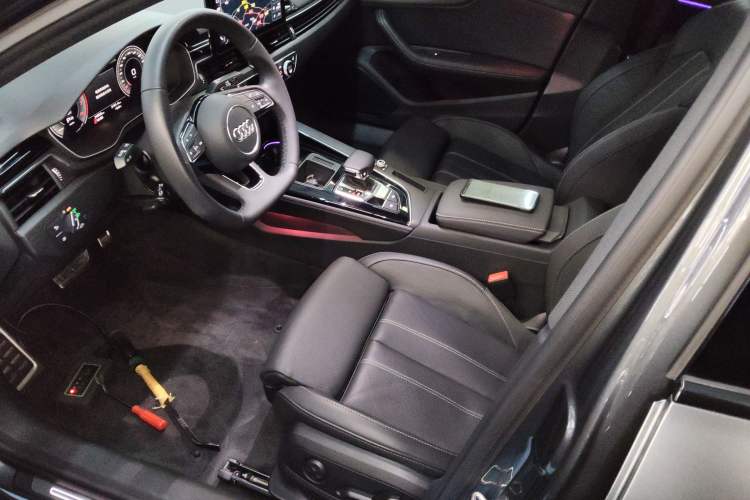 Used Audi A4L 2023 40 TFSI Luxury Dynamic Model