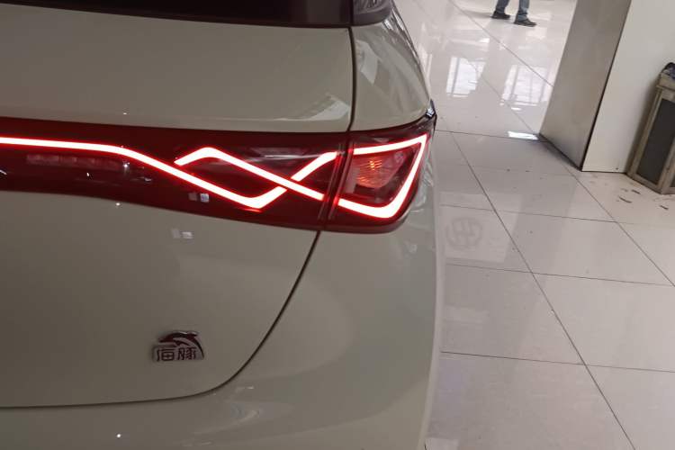 Used BYD Dolphin 2023 420 km Fashion Edition
