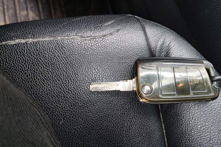 Used Volkswagen Golf 2016 1.6L Automatic Fashion Model Vehicle Key