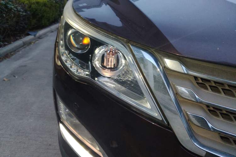 Used Baojun 560 2015 1.8L manual luxury version