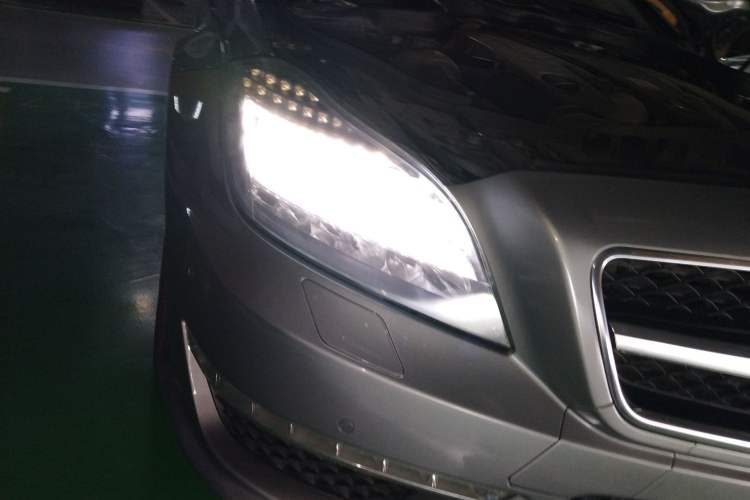 Used Mercedes-Benz CLS AMG 2012 AMG CLS 63 Right Front Headlight